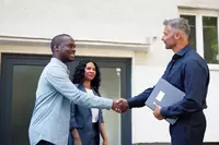 clients and agent meeting at home