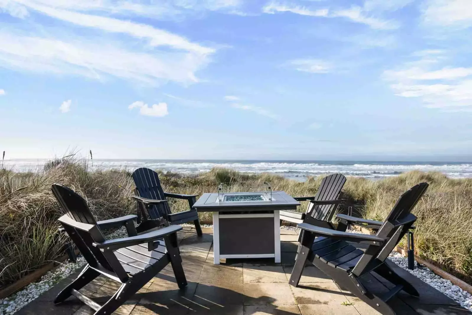 The Oregon Coast is full of natural wonders. We are happy to recommend our favorite hikes, parks, tidepools, and more.