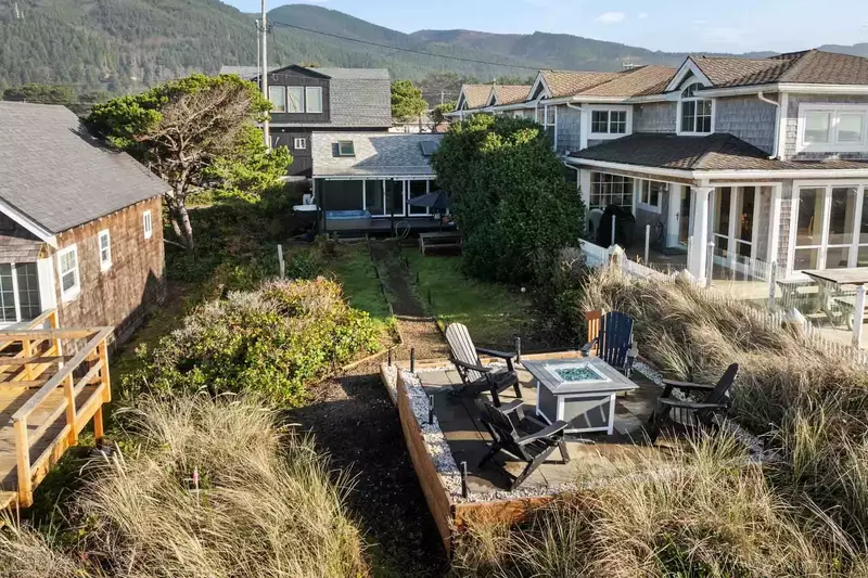The Oregon Coast is a great place for bird watching. Maybe you'll see an eagle on the beach!