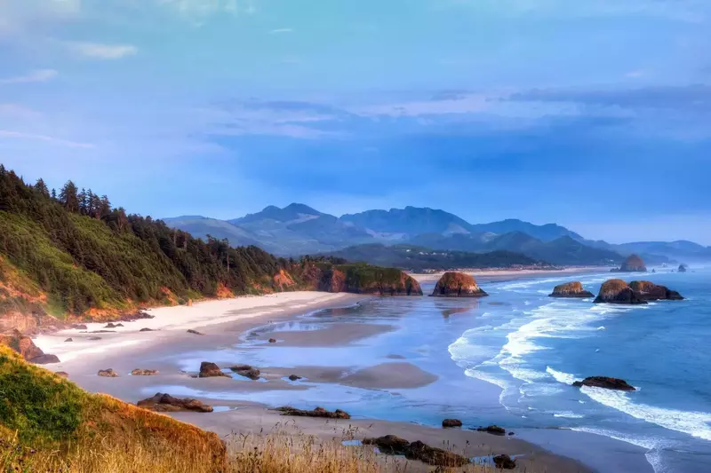 The Oregon Coast provides a scenic playground to enjoy outdoor recreation, museums & thriving beachside communities.