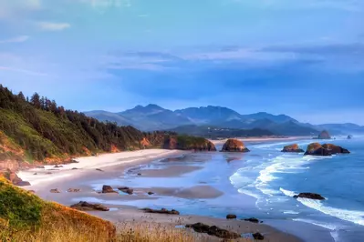 The Oregon Coast provides a scenic playground to enjoy outdoor recreation, museums & thriving beachside communities.