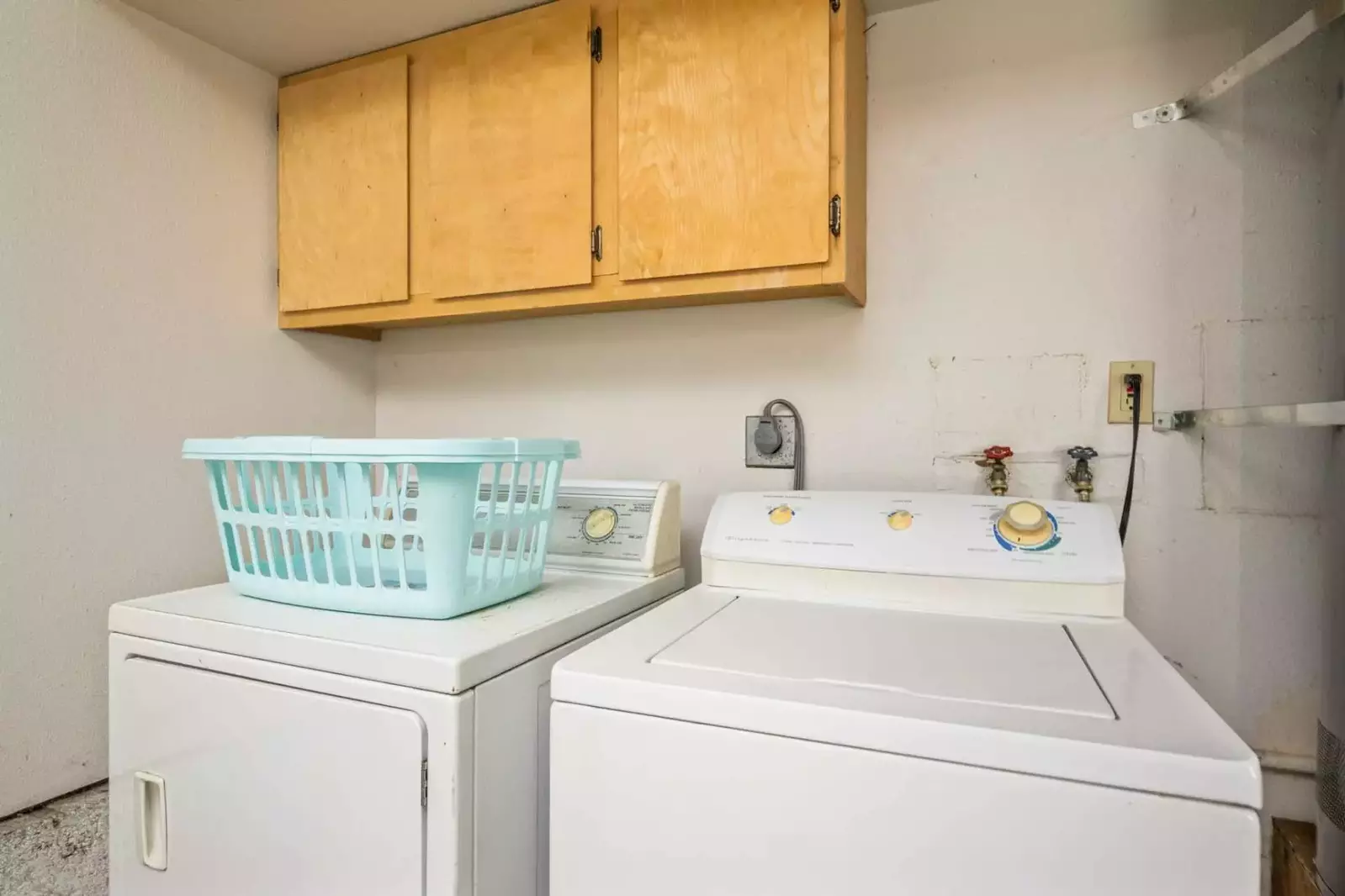 This rental has an up to date washing machine and dryer for guest use.