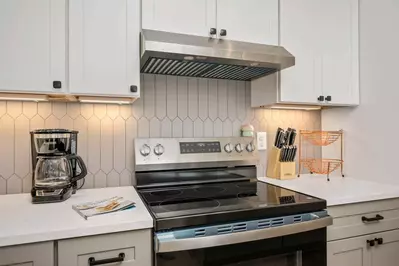 Coffee lovers are in luck as this rental provides coffee. There are also cute cafes a short drive away.