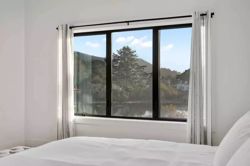 The Oregon Coast is a great place to see wild animals. Keep your eyes peeled for eagles, elk, hermit crabs, seals, whales, and maybe even an octopus!