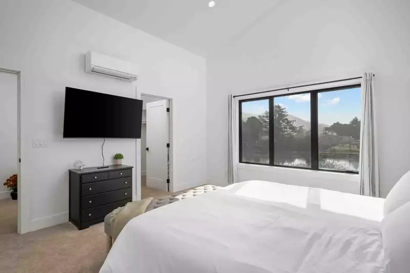Besides a great view and a comfy bed, this room has a smart tv.