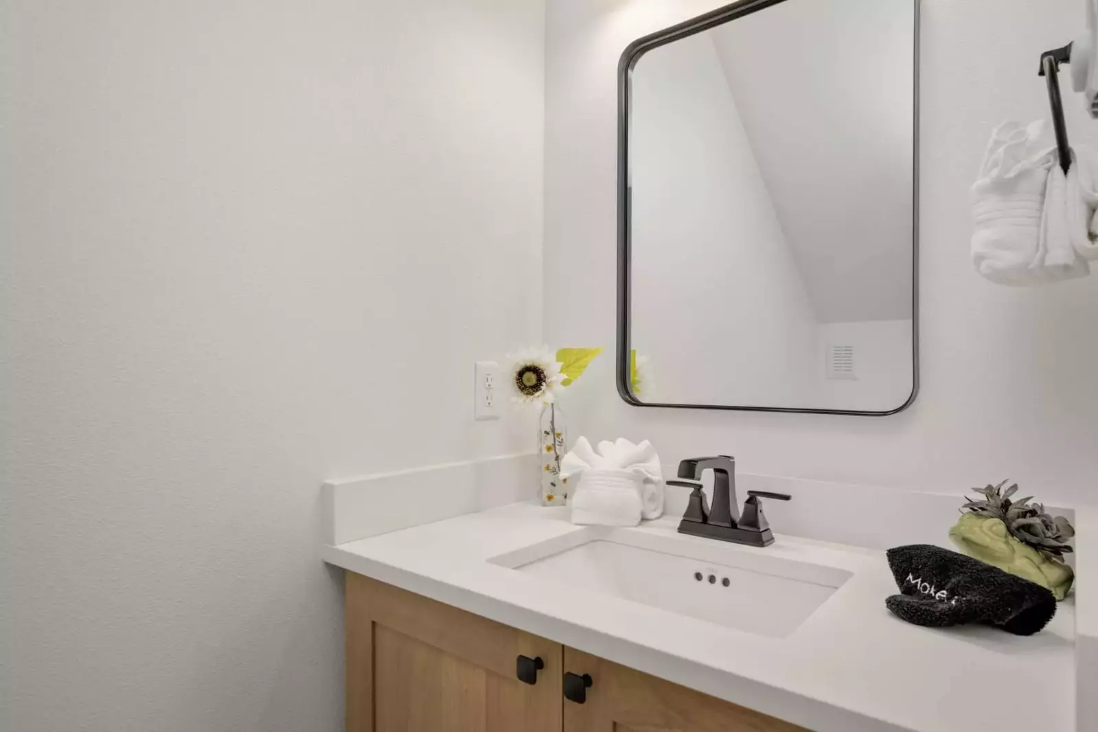 The Oregon Coast is gorgeous in every season. Remember to pack both sunblock and some warm clothing.