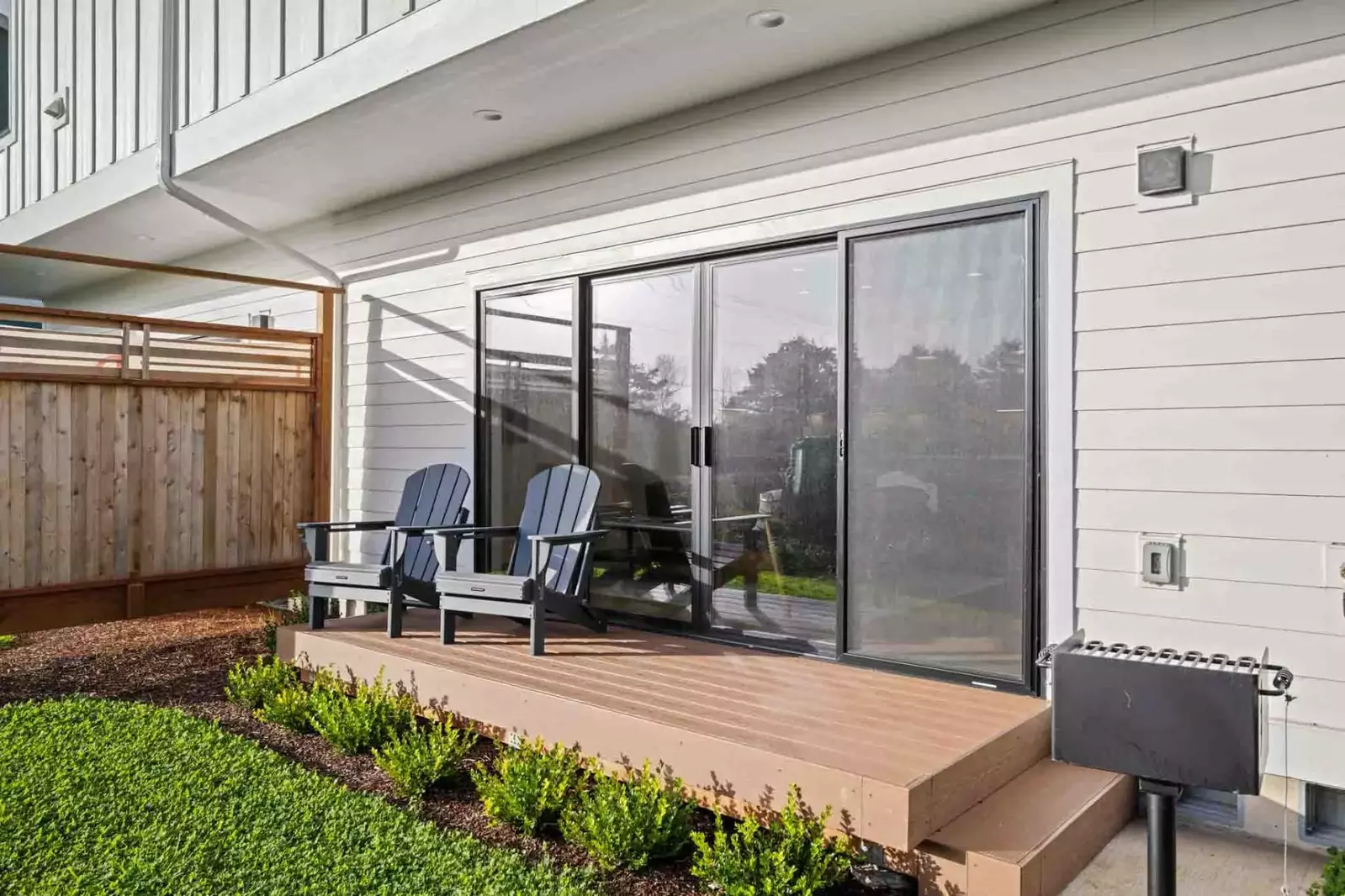 Rockaway Beach is beloved for it's vast sandy beach and iconic Twin Rocks.