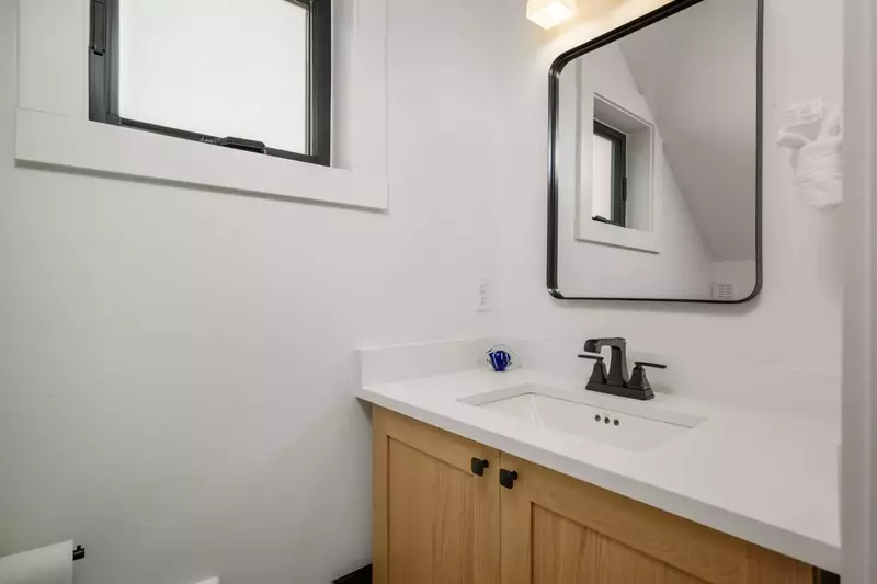 This rental is just north of Ecola State Park, one of the most beautiful state parks in the Pacific Northwest.