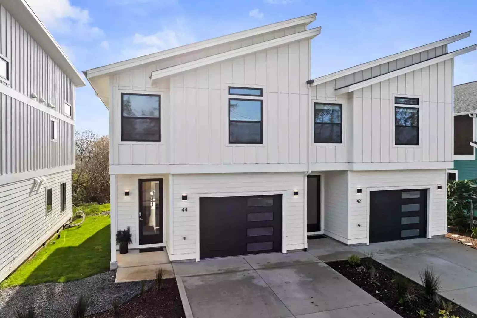 Lake & Laughter Unit 1 is also available to rent. Please reach out if you would like to book both units!