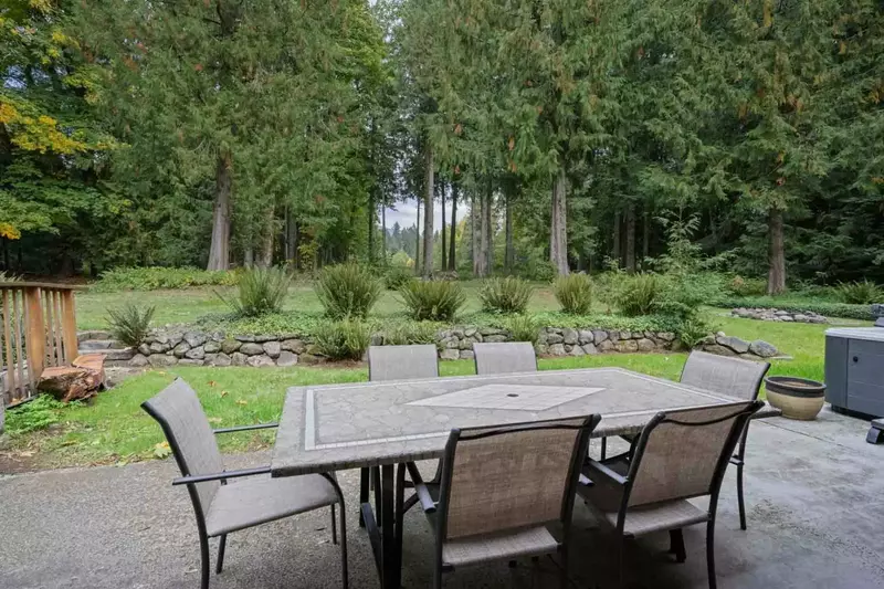 Our team is enthusiastic about ensuring our guests have great stays. Please reach out and we will happily provide local recommendations of all sorts!