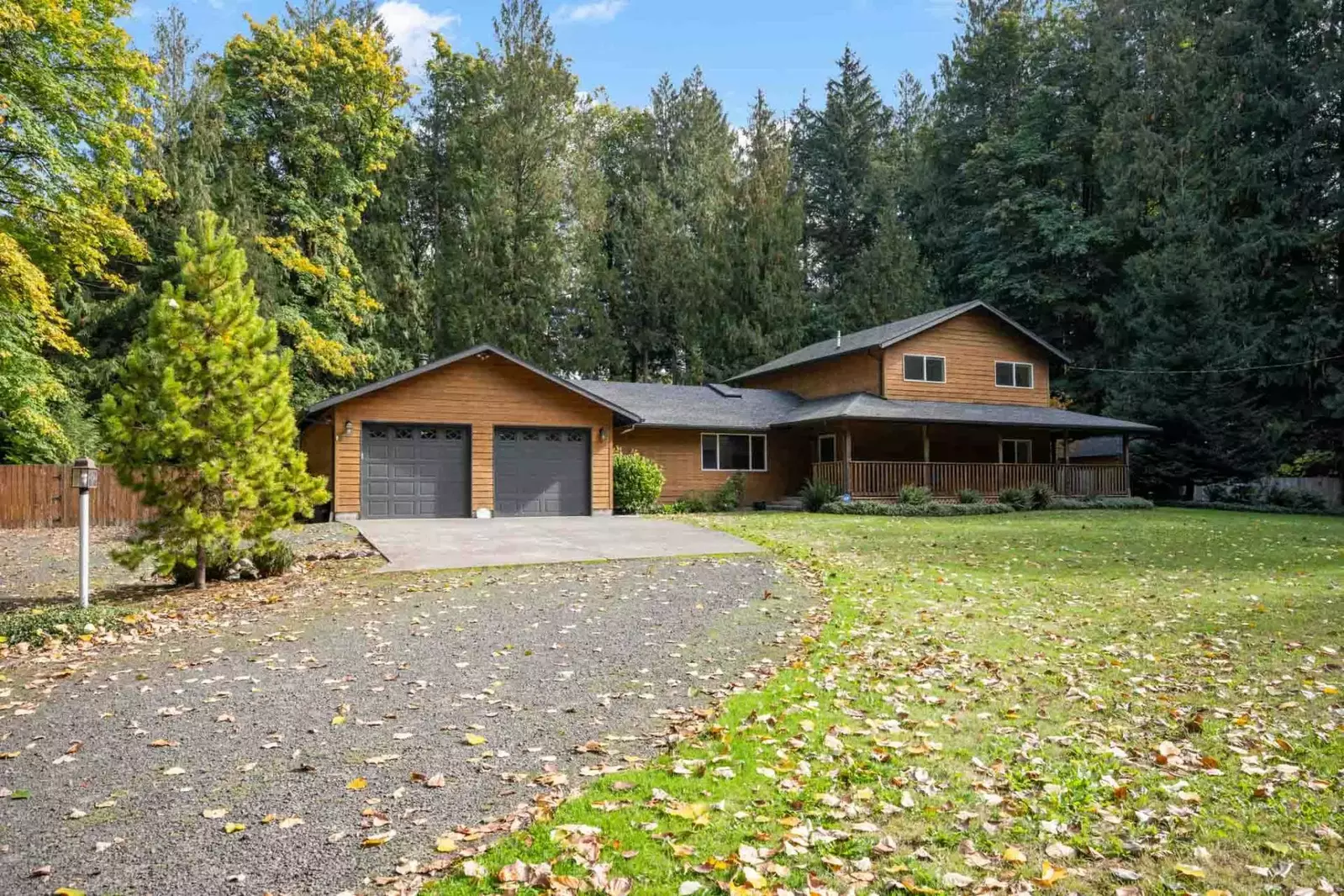 Parking for up to 6 vehicles. RV parking next to the garage. No EV hookup.