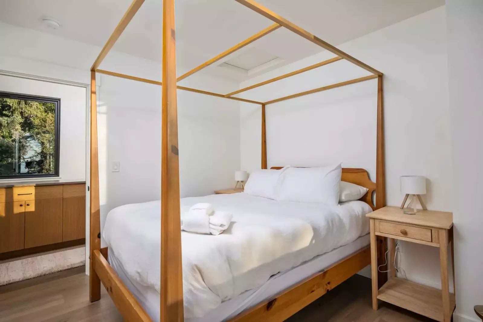 CoHo Vista has 3 very comfortable queen beds.