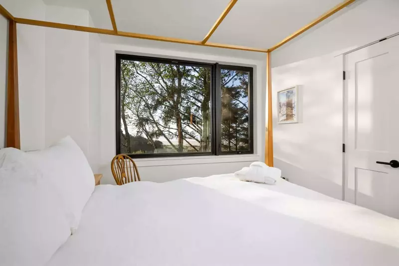 Imagine waking up to this view!