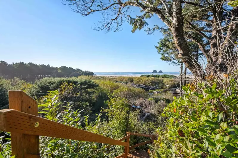 Please reach out with any questions about Rockaway Beach, the Oregon Coast, or this rental. We hope we get to host you soon!