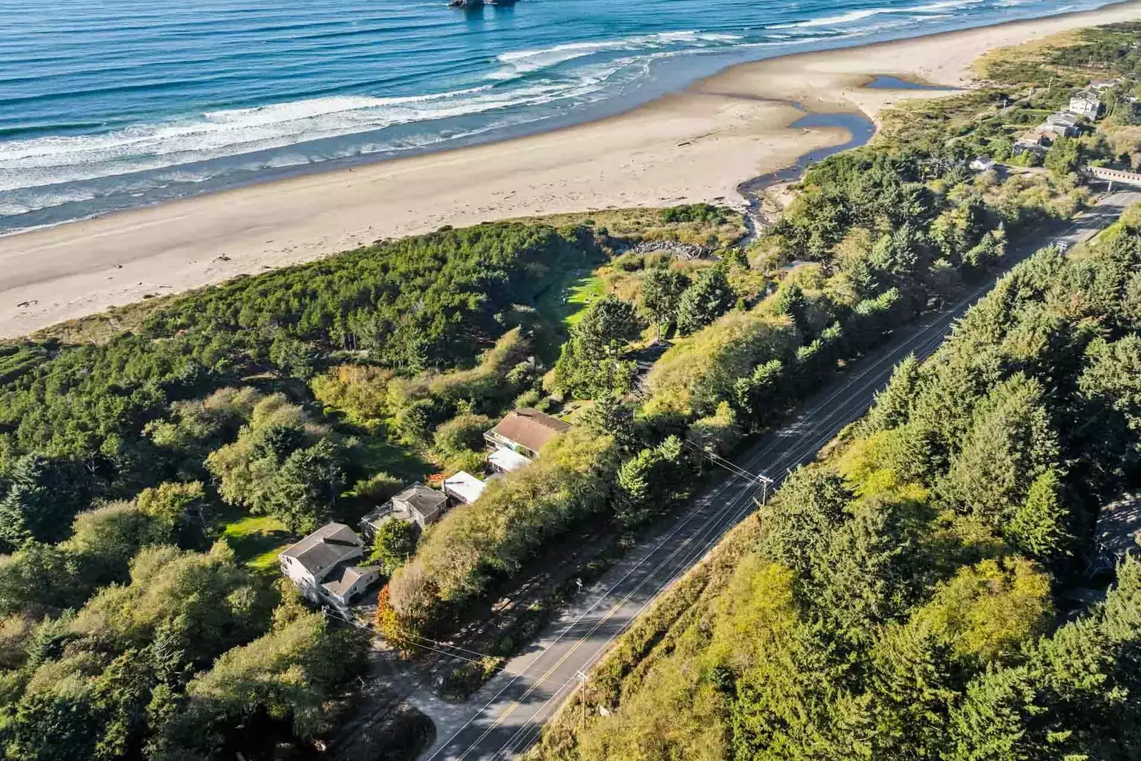 Rockaway Beach has many great restaurants with diverse dining options.