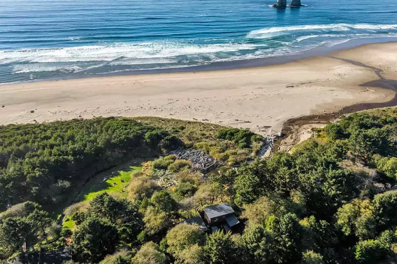 We hope we get to host you at this delightful property. Please reach out to us with any questions. We are happy to answer!