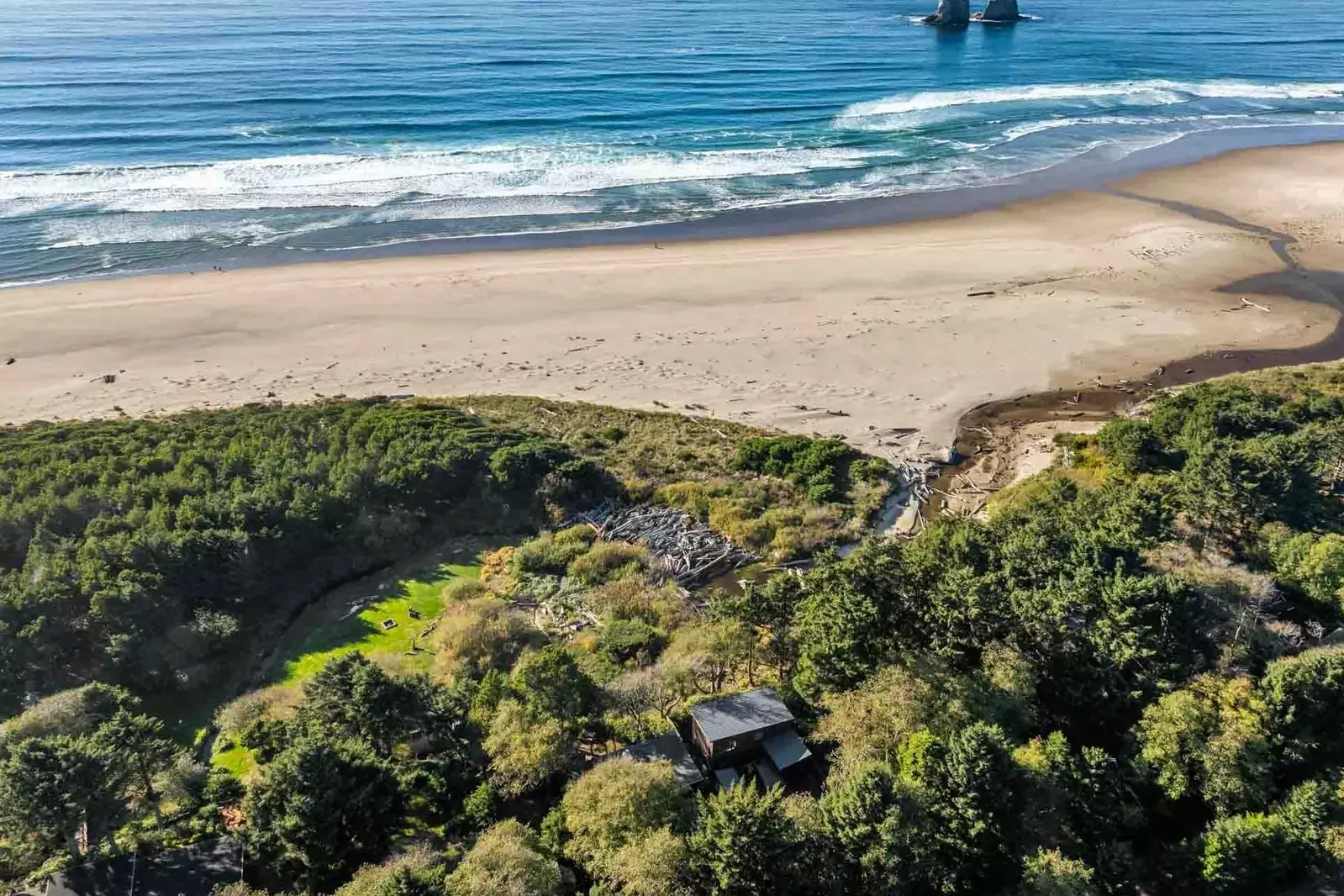 We hope we get to host you at this delightful property. Please reach out to us with any questions. We are happy to answer!