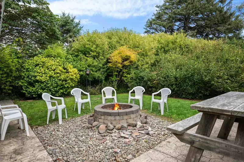 The fire pit is a nice place to relax outside while enjoying ocean air.