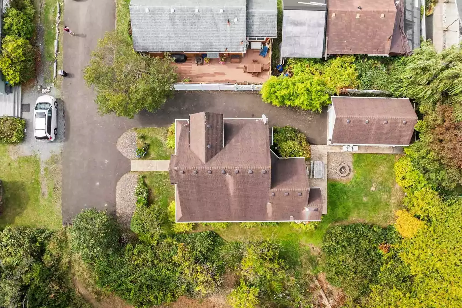 The Oregon Coast is full of natural wonders. We are happy to recommend our favorite hikes, parks, tidepools, and more.