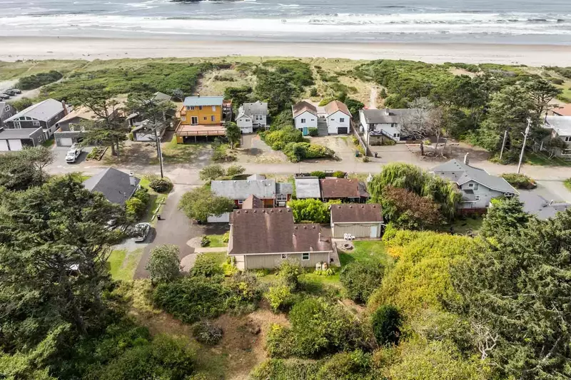Rockaway Beach is beloved for it's vast sandy beach and iconic Twin Rocks.