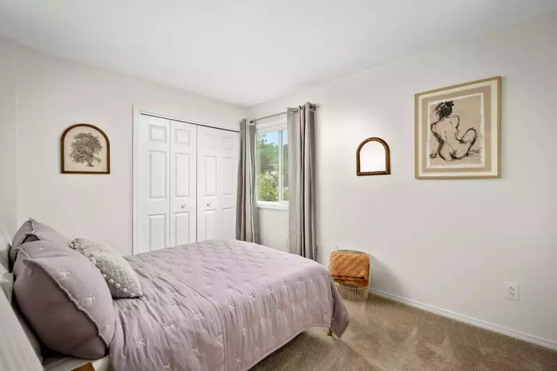 Lake Oswego is close to Portland, the Columbia River Gorge, and Wine Country. This rental is an excellent starting point for a PNW adventure!