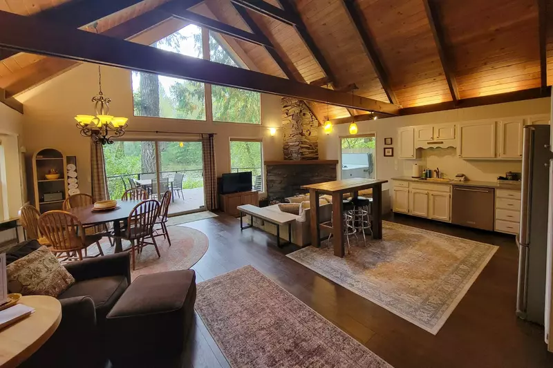 Warm welcome ambience while settling in for the evening.