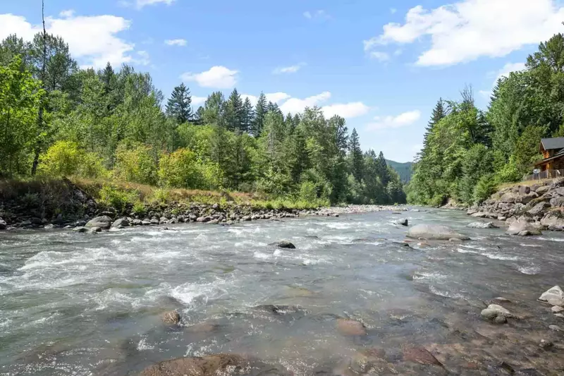 The Sandy River is gorgeous, powerful, soothing, and right outside!