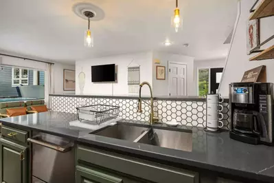 Coffee lovers are in luck as this rental provides coffee. There are also cute cafes a short drive away.