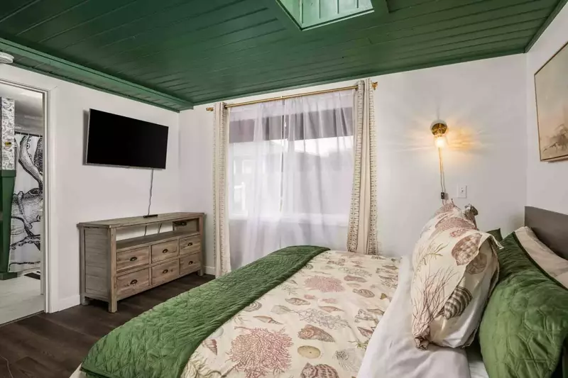 "We will definitely be back. The beds were also comfortable. Thank you for letting us stay!" - Alexandria