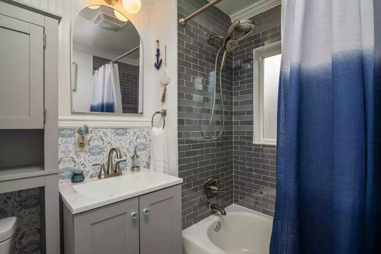 The shower is up to date and has excellent water pressure.