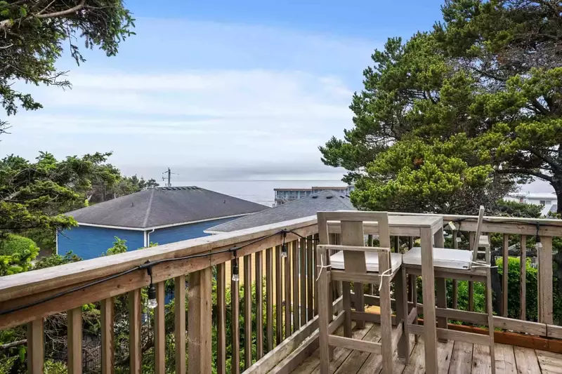 The Oregon Coast is gorgeous in every season. Remember to pack both sunblock and some warm clothing.