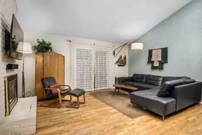 Feel free to reach out to our team for advice on local experiences. We are happy to recommend food, hikes, art, landmarks, hidden gems, and more.