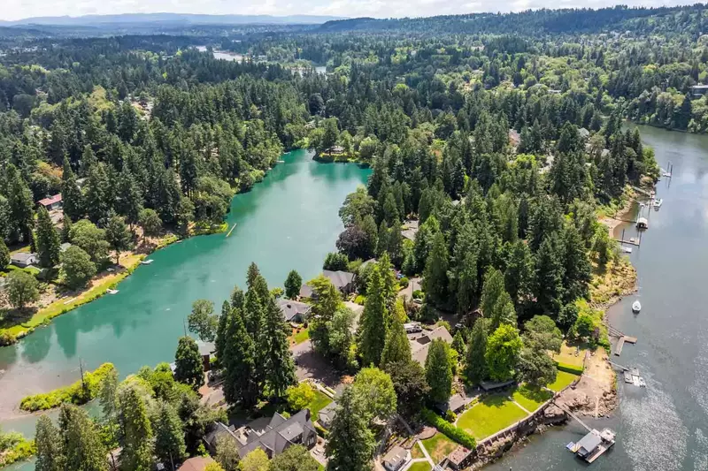 We hope we get to host you at this delightful property. Please reach out to us with any questions. We are happy to answer!