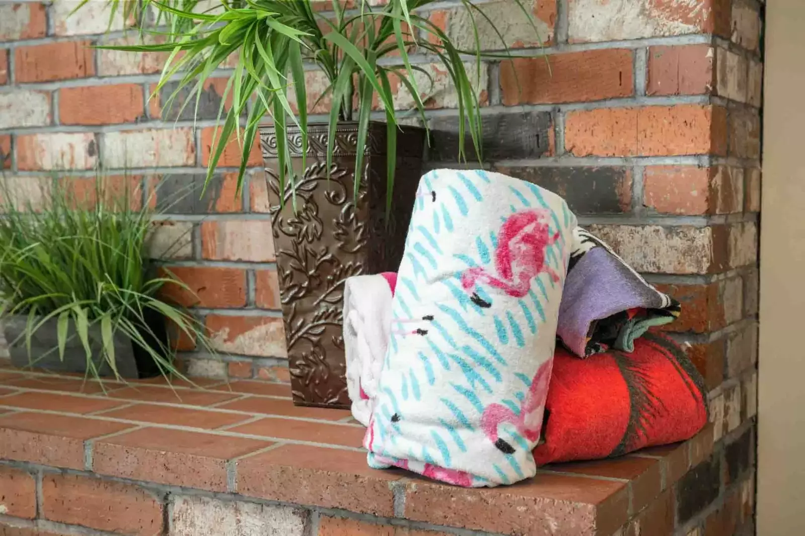 Rockaway Beach is beloved for it's vast sandy beach and iconic Twin Rocks.