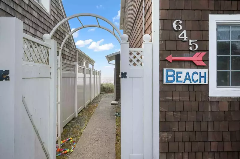 The Oregon Coast has many great spots to fish, clam, and crab. You can have a fun outing catching dinner!