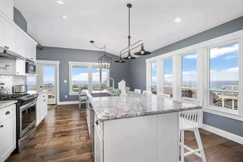 Prepare a seafood feast while enjoying the ocean view.