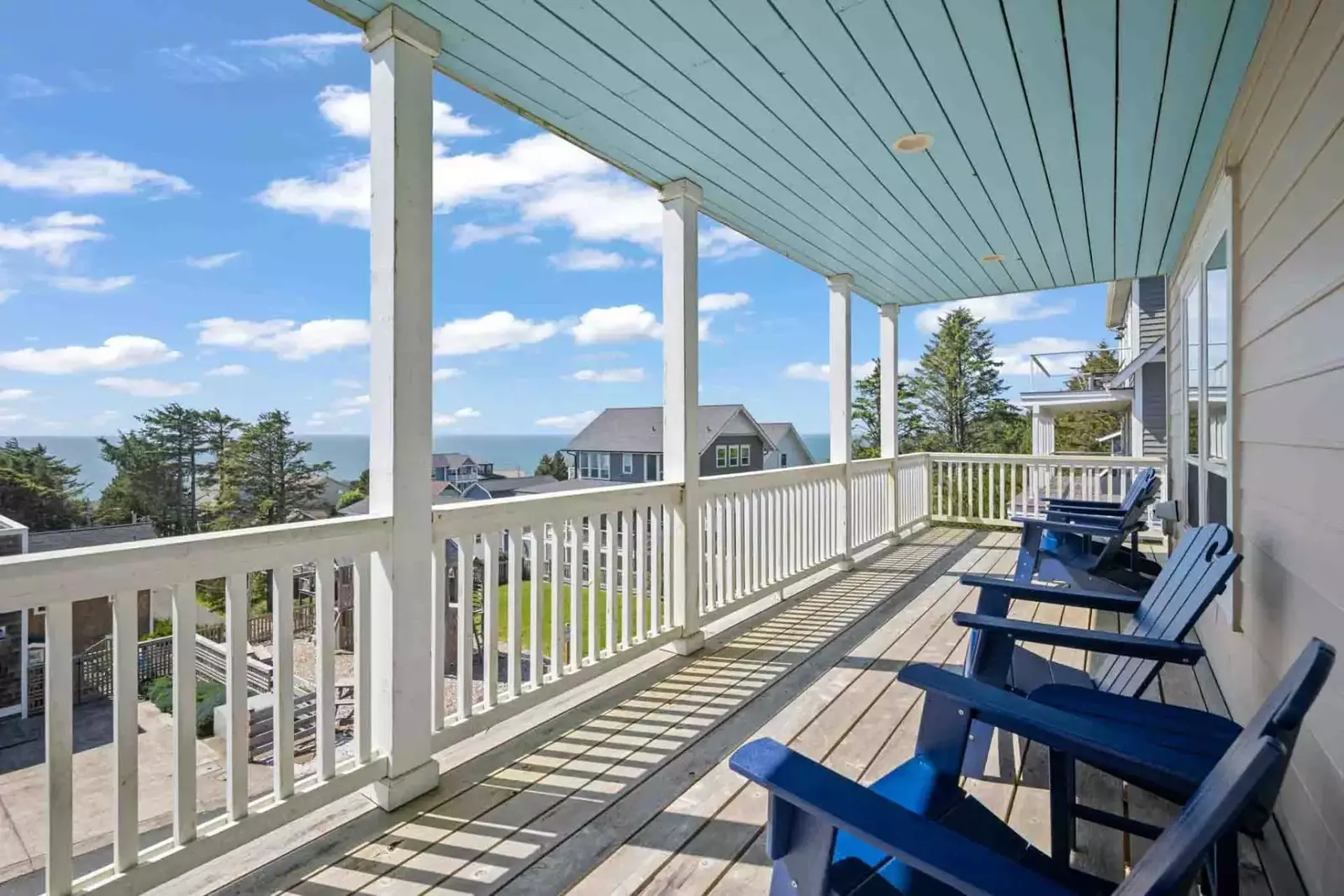 The Oregon Coast is gorgeous in every season. Remember to pack both sunblock and some warm clothing.