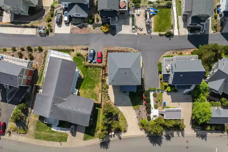 Lincoln City is just north of Depoe Bay, the whale watching capital of Oregon. Spend and afternoon there looking for these gentle giants.