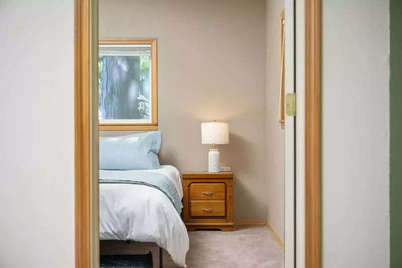 Huckleberry Hideout has two king beds, two queen beds, a twin bed, and a bunk bed.