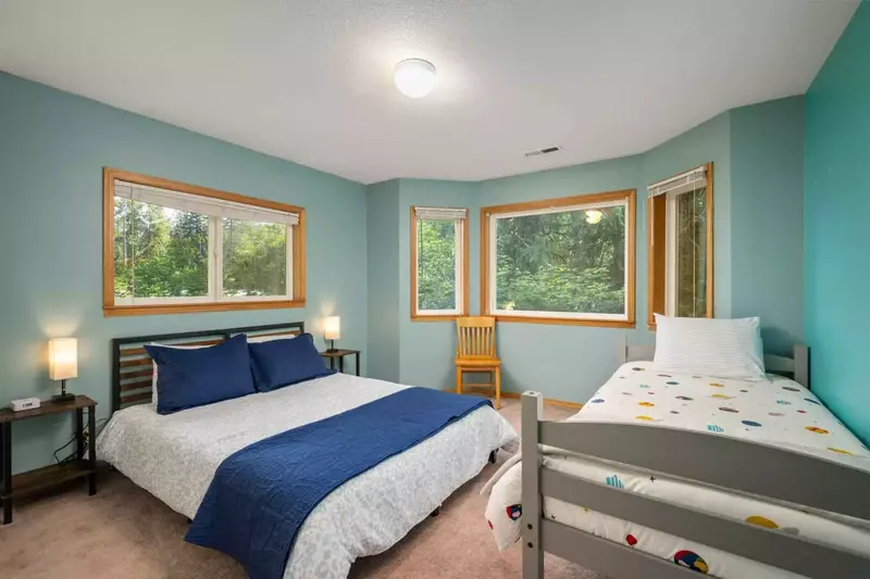 Another good room for a family.