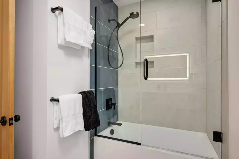 "The management company was friendly and responsive. We can’t wait to return!" - Shirley