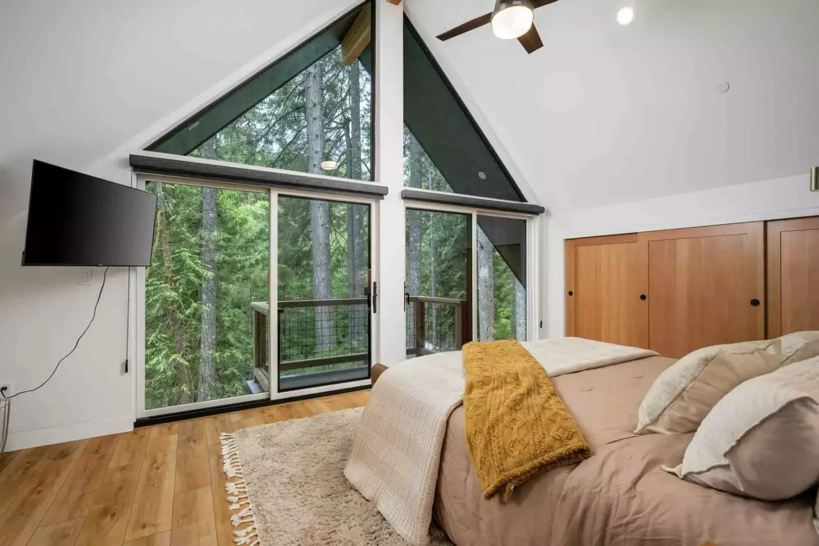 Imagine waking up to this view!