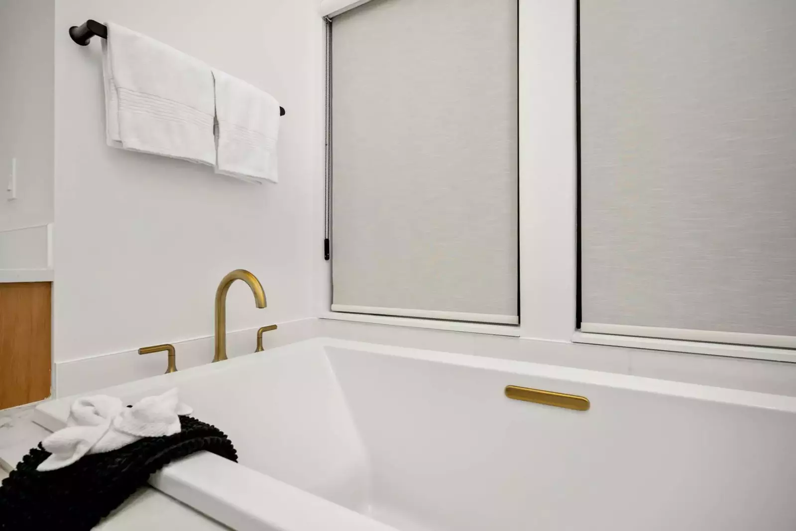 The bathtub is an excellent place to recharge after a day exploring the mountain!