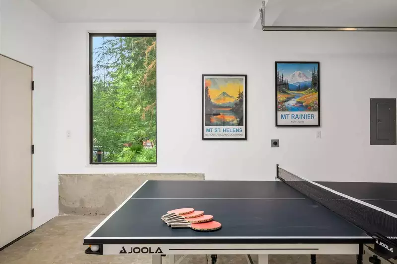 Find out who's the best ping pong player in your family with a championship tournament.