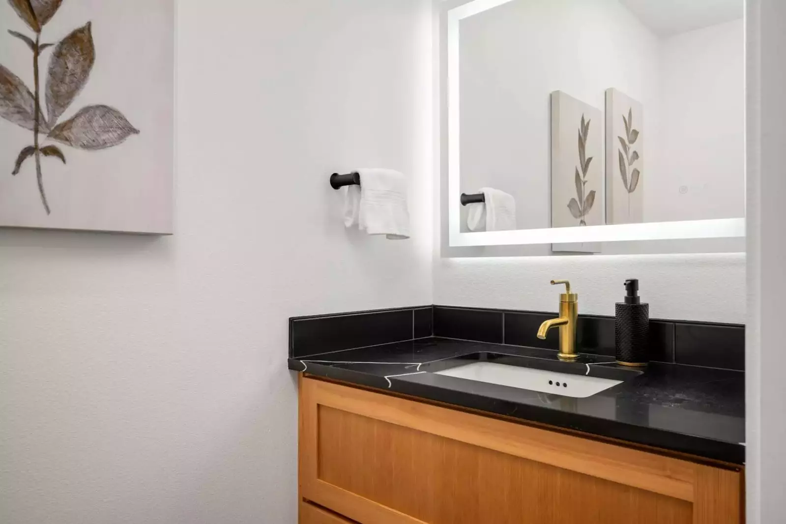 "Our group of 3 families with young kids loves this house. We will absolutely be back." - Paul