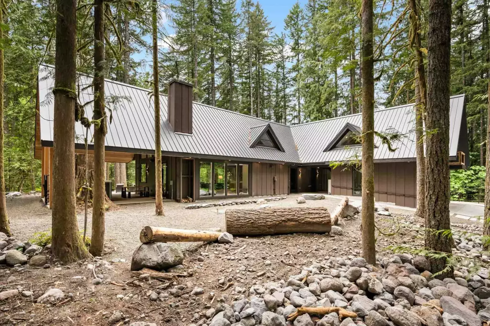 "Everything was upscale and abundant. Can’t wait to visit again" - Nikita