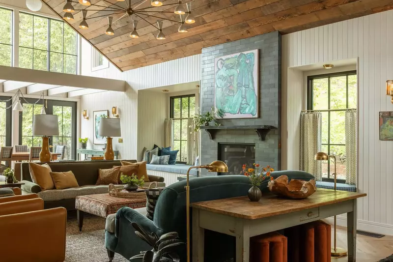 Welcome to The Carly Fern Lodge! Please enjoy this one of a kind paradise in the heart of Oregon Wine Country.