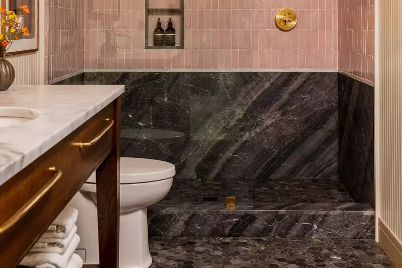 The shower is up to date and has excellent water pressure.