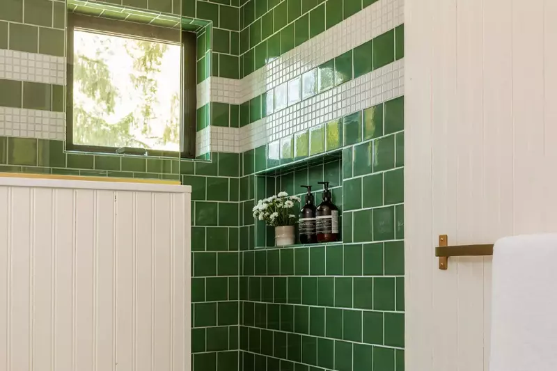 "I feel so lucky to have been able to stay here as The Carly opens for the first time." - Mallory