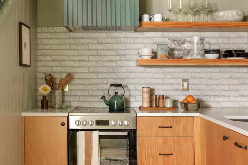 The Carly Hummingbird Cottage has its own full kitchen.